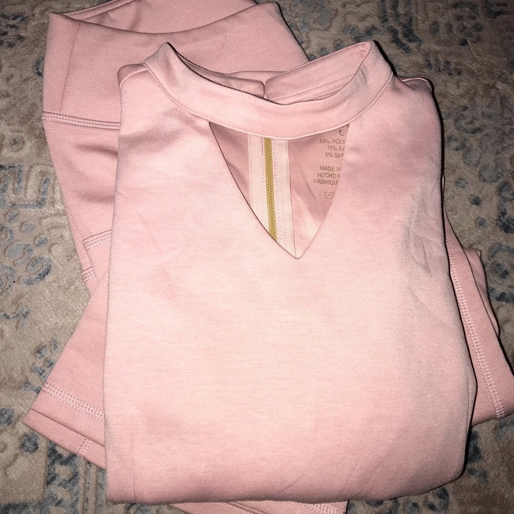 Jaanuu Scrub Set